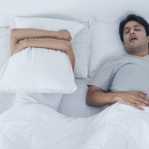 Â¿QuÃ© puedes hacer si tu pareja ronca?